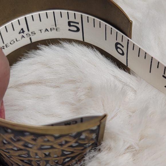 Wide Diamond Cut Brass Cuff Bracelet - Mango - Picture 5 of 5